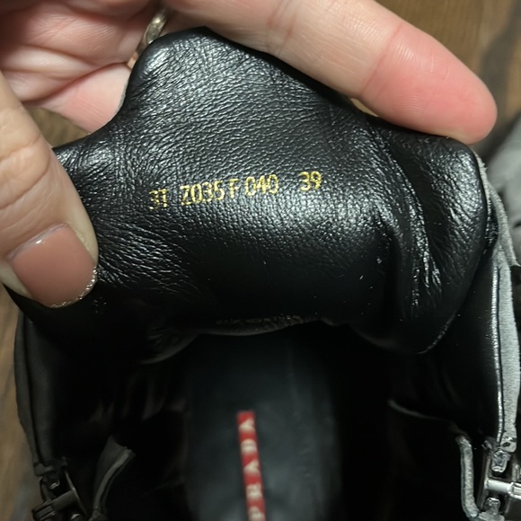 Authentic Prada platform ankle boots - Picture 6 of 7